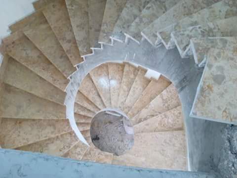 تركيب درج بأفضل الخامات من الرخام الطبيعى